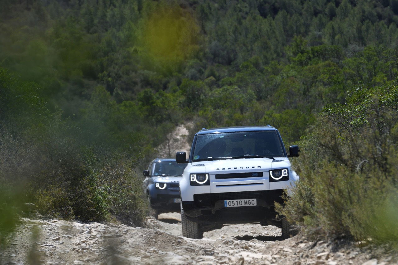 Goodyear Wrangler Land Rover Defender 35