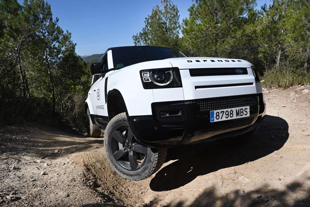 Goodyear Wrangler Land Rover Defender 40