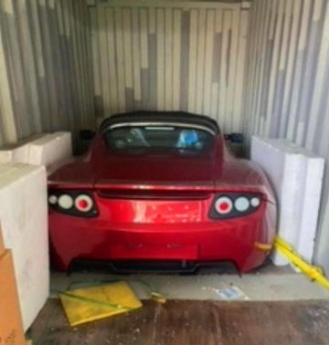 Tesla Roadster Contenedor China 1