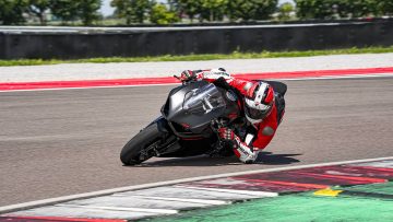 Ducati Panigale My2024 Black On Black 11