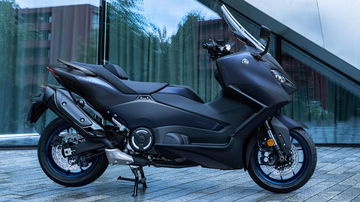 Yamaha T Max 2023 02