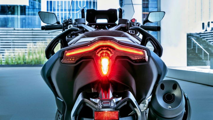 Yamaha T Max 2023 31