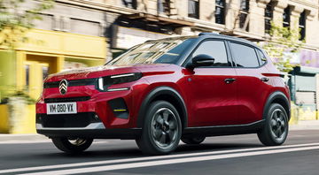 Vista lateral del Citroën C3, destacando su línea dinámica y moderna.