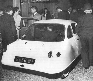 Vista trasera lateral del Citroën 2CV Dagonet, ejemplar clásico de diseño francés