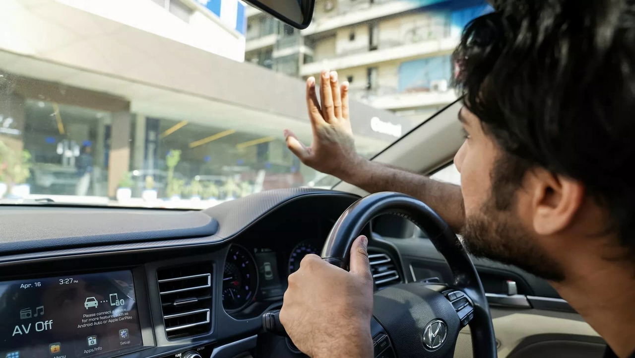 Conductor muestra película de enfriamiento nano de Hyundai