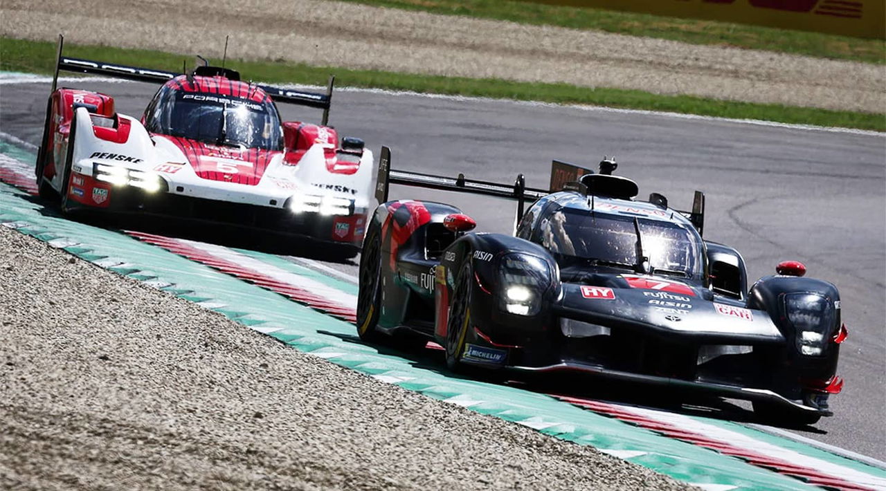 Toyota GR010 de Gazoo Racing compitiendo en WEC 2024.