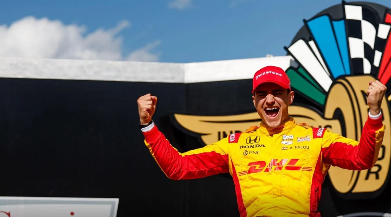 Alex Palou celebra victoria en Indianapolis con Chip Ganassi Racing.