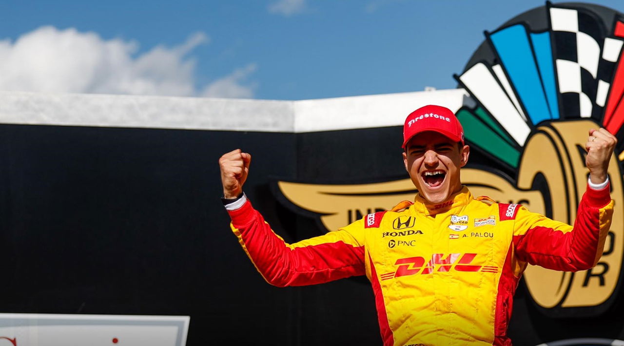 Alex Palou celebra victoria en Indianapolis con Chip Ganassi Racing.