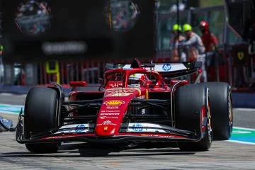 Charles Leclerc lidera primeros libres en Imola con Ferrari.