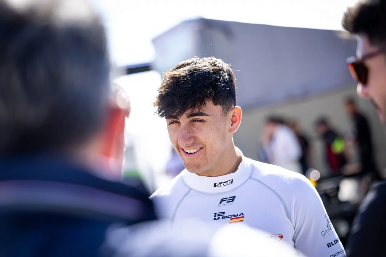 Mari Boya junto al equipo Campos Racing en F3