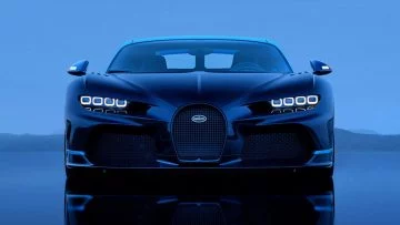 Vista frontal del Bugatti Chiron L'Ultime, epitome de potencia y elegancia.