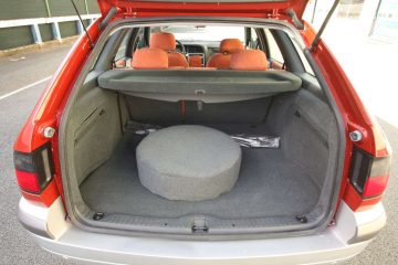Amplio maletero Citroën Xantia 4x4, ideal para aventuras.