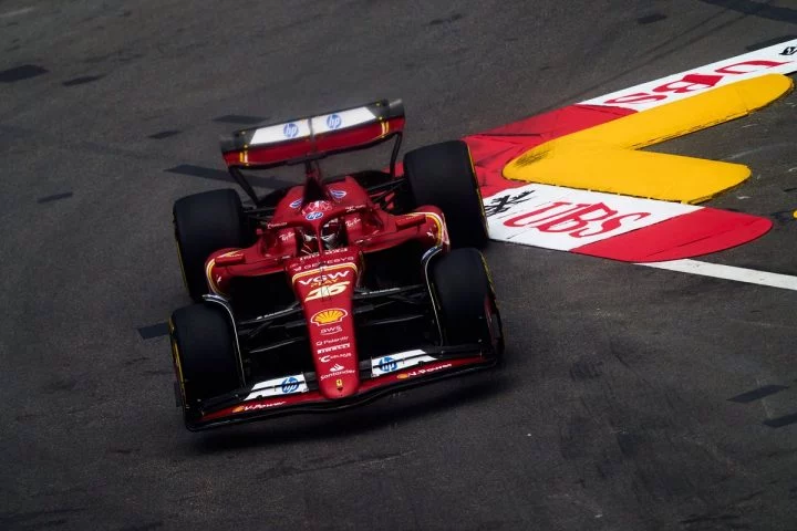 Charles Leclerc domina en emocionante FP2 con su Ferrari en Mónaco