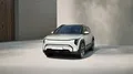 Vista dinámica del KIA EV3 que muestra su diseño vanguardista.