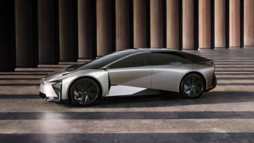Prototipo Lexus LF-Z Electrificado muestra líneas futuristas y promete nueva era eléctrica.