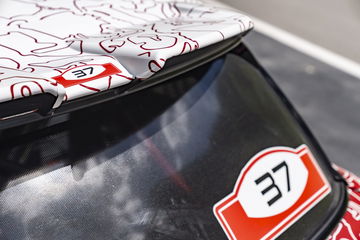 Detalle del alerón trasero con diseño exclusivo del Mini JCW en la carrera de 24H de Nürburgring.