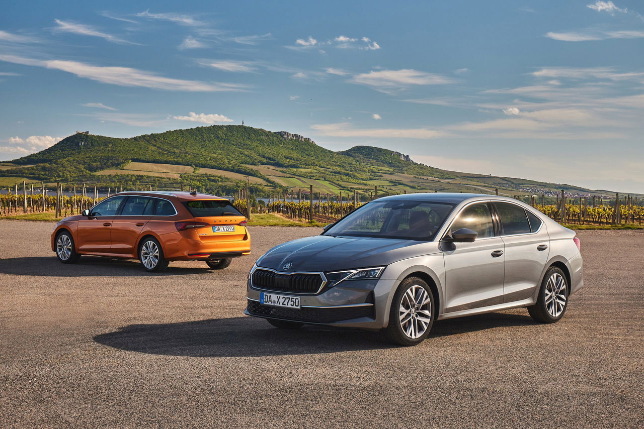 El Škoda Octavia luce un diseño elegante y funcional con tecnología microhíbrida.