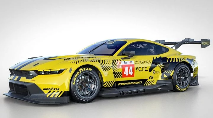 Vista lateral del Mustang GT3 de Proton Competition en Le Mans 2024