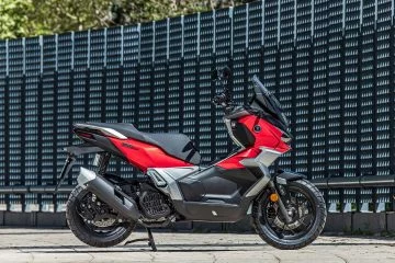 Nuevo modelo VOGE SR1 ADV 125, crossover con ABS y garantía de 5 años.