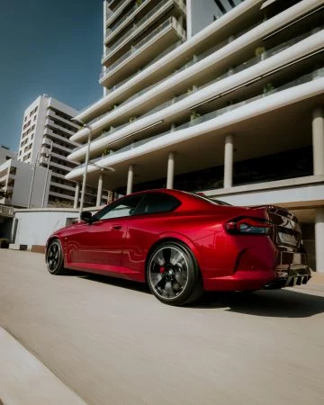 BMW M240i xDrive, combinación de estética y performance.