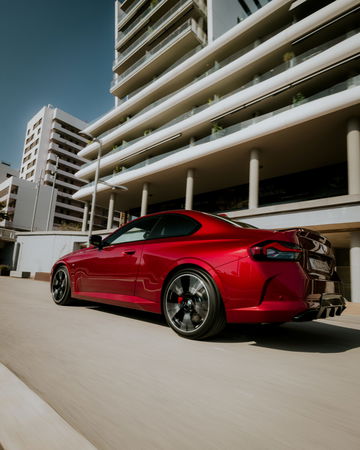 BMW M240i xDrive, combinación de estética y performance.