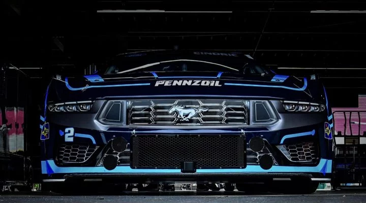 Ford Mustang de Austin Cindric listo para competir en la NASCAR Cup Series 2024