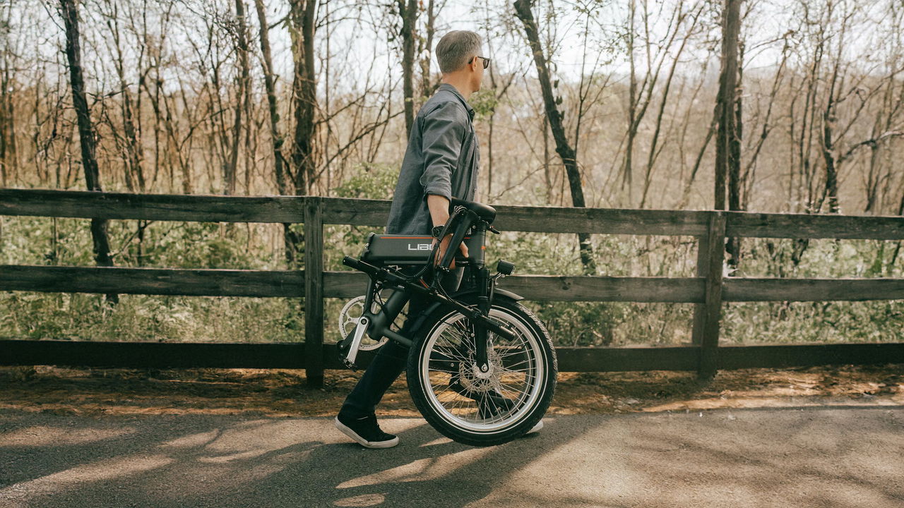 Ebike urbana PVY-Libon con 260 km de autonomía, diseño moderno.