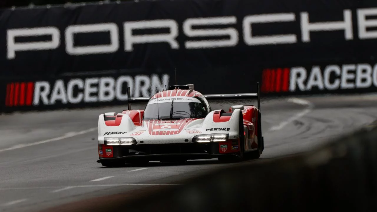 Porsche 963 en acción durante las 24 Horas de Le Mans 2024.