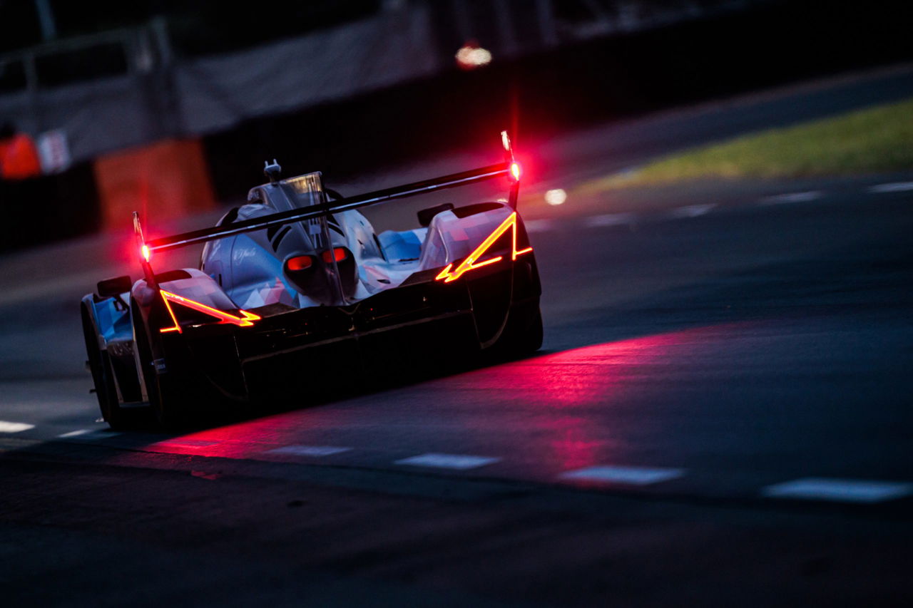 Toyota domina en la recta final de los entrenamientos para las 24 Horas de Le Mans.