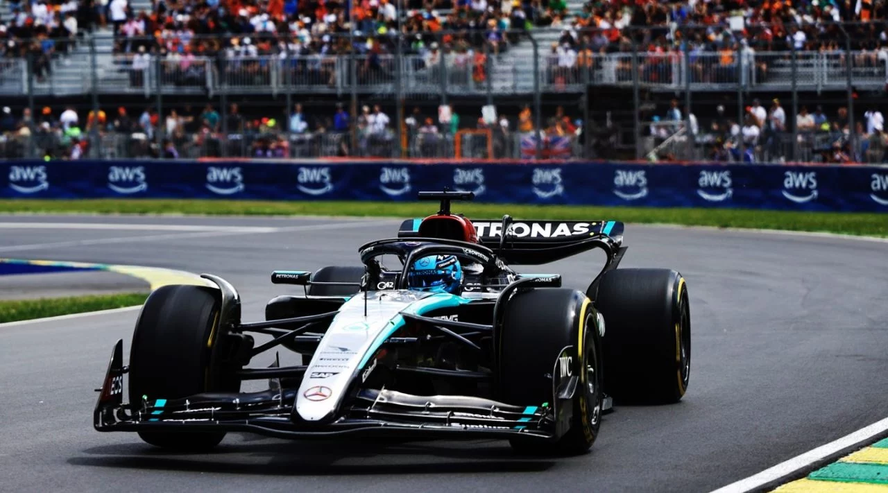 Mercedes W15 en acción durante el Gran Premio de Canadá 2024