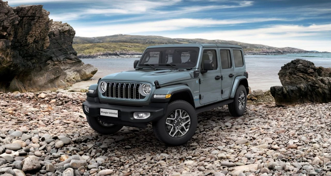 El Jeep Wrangler 2024 en terreno desafiante, muestra su capacidad todoterreno