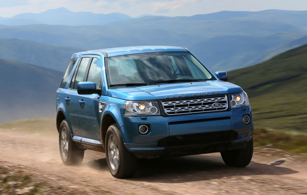 Land Rover Freelander renace como SUV accesible, manteniendo su esencia 4x4.