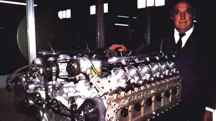 Motor bóxer de 12 cilindros desarrollado por Subaru para F1.