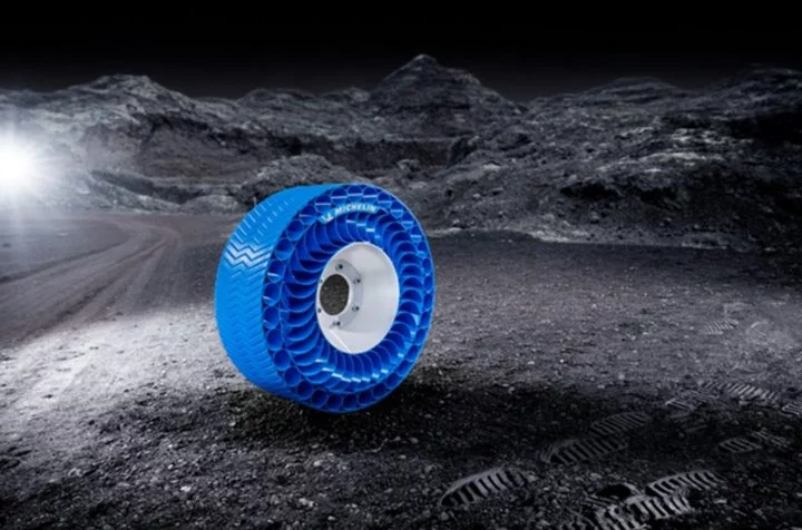 Innovador diseño de neumático Michelin preparado para extremos térmicos y 10.000 km de durabilidad lunar.