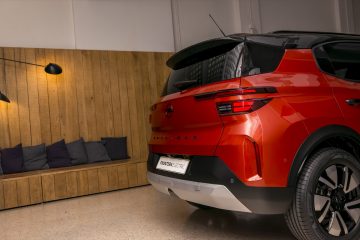 Vista trasera y lateral del renovado Opel Frontera 2024.