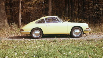 Vista lateral del prototipo Porsche, 4 plazas, antecesor del 911