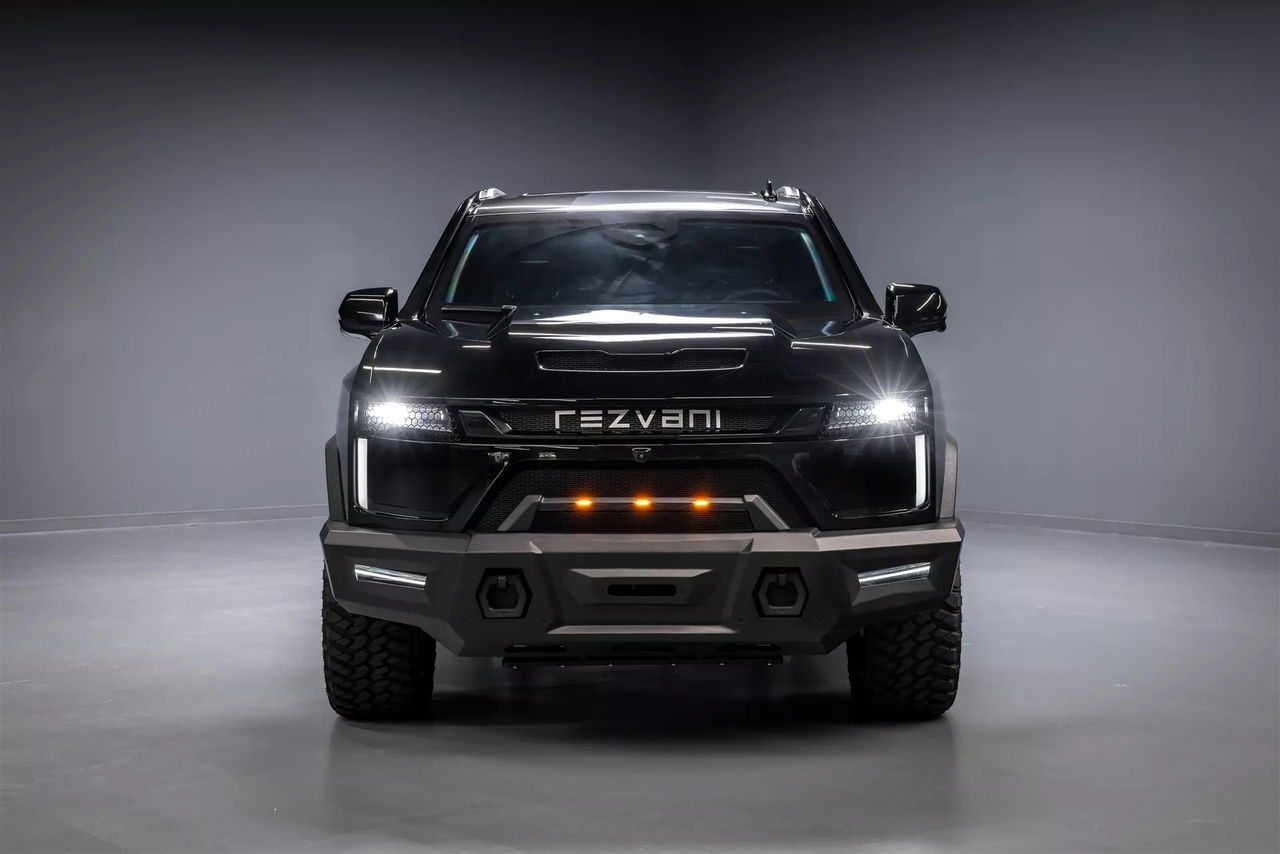 Rezvani transforma el Escalade en una fortaleza rodante con 700 CV.