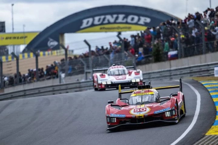 Ferrari y Toyota luchan en Le Mans, Cadillac no pierde ritmo.
