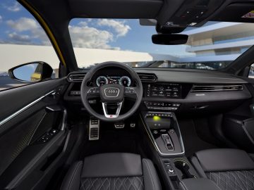 Vista integral del habitáculo del Audi A3 Allstreet, destacando calidad y diseño.