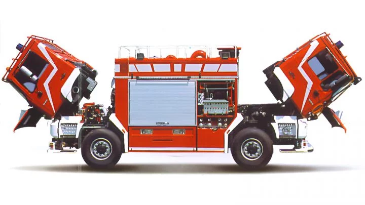 Camión de bomberos con dos cabinas para operaciones complejas y maniobrabilidad mejorada