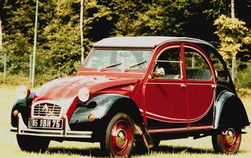 Citroën 2CV6 Charleston en su emblemático bicolor.