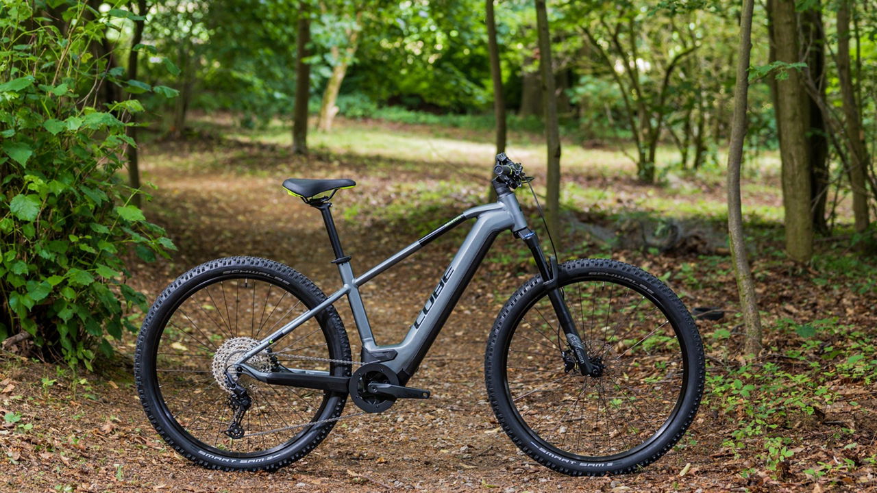 ebike Cube con motor Bosch y batería de gran autonomía