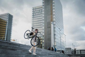 Ebike de carbono con diseño inspirado en F1 y 100 km de autonomía.