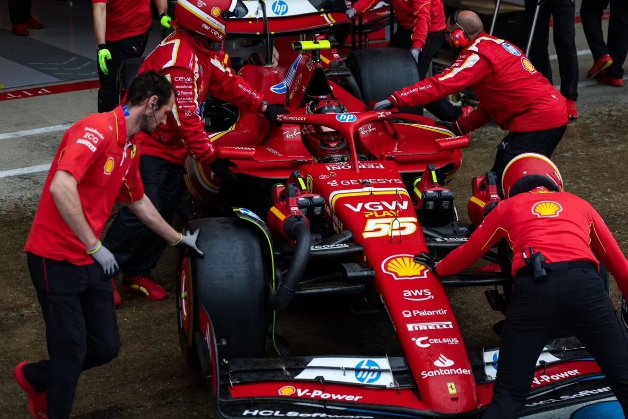 Momento de pit stop intenso para el equipo en Silverstone