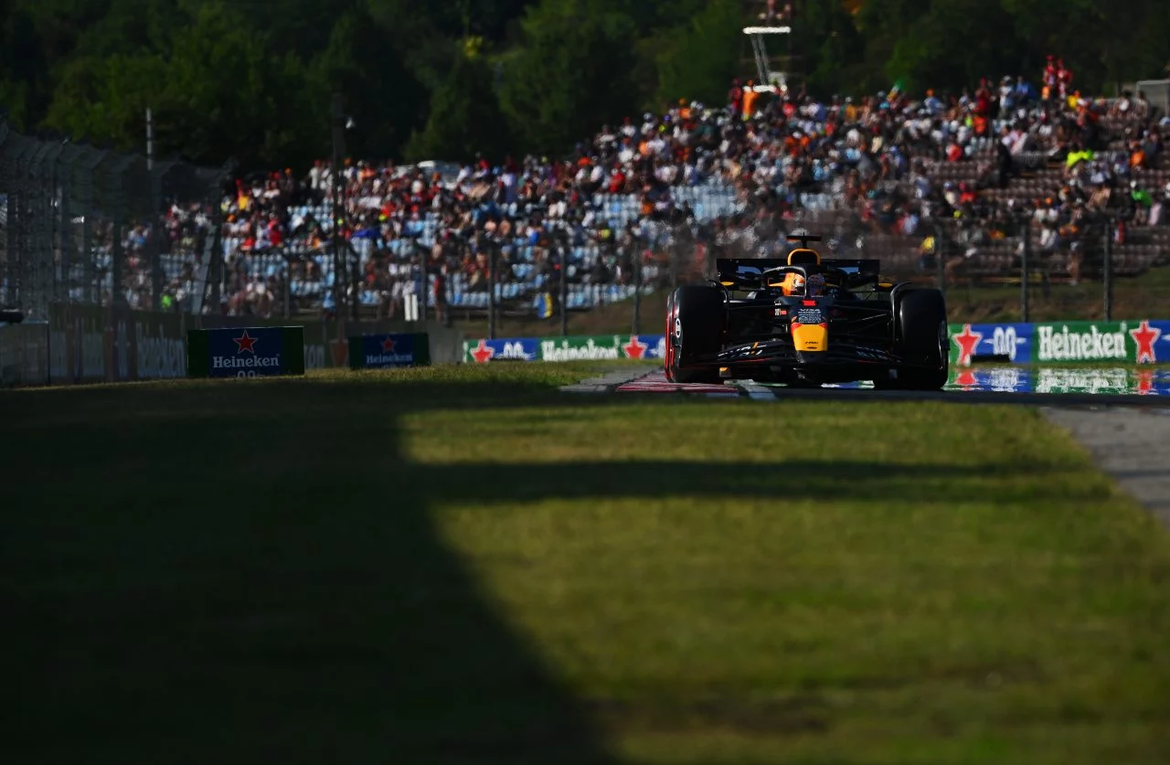 McLaren domina FP2 con destreza técnica en Hungaroring