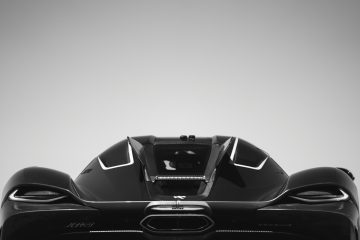 Vista trasera del Koenigsegg Jesko Absolut destacando su aerodinámica