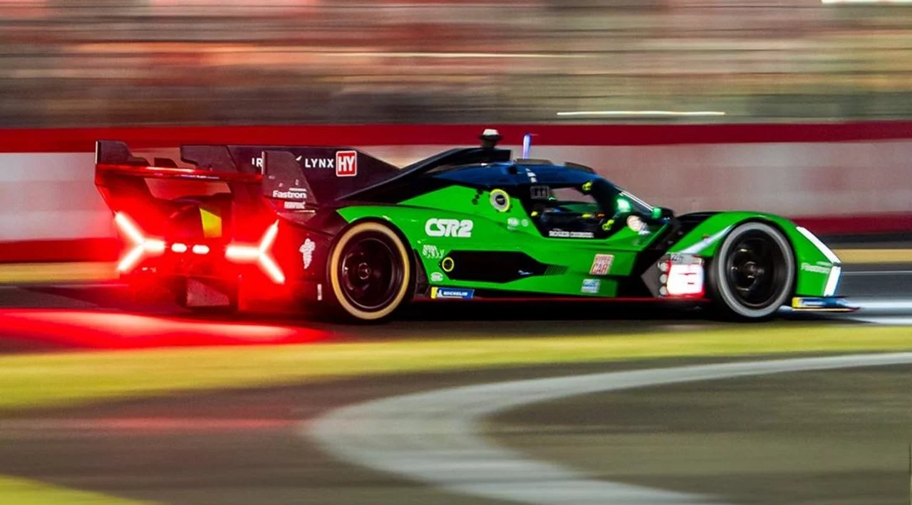 Lamborghini compitiendo en la categoría WEC con decoración de Iron Lynx.