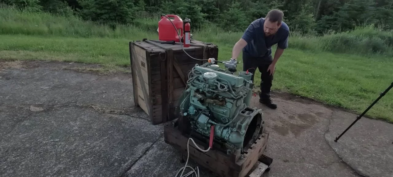 Revitalización histórica de un motor Rolls-Royce después de 70 años en conserva