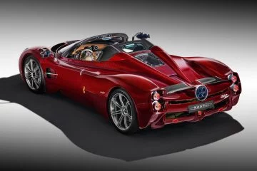 Pagani Utopía Roadster 2024, lujo y poder sin techo.