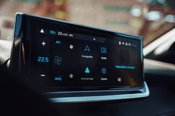 Pantalla digital táctil de última generación del Peugeot 208.